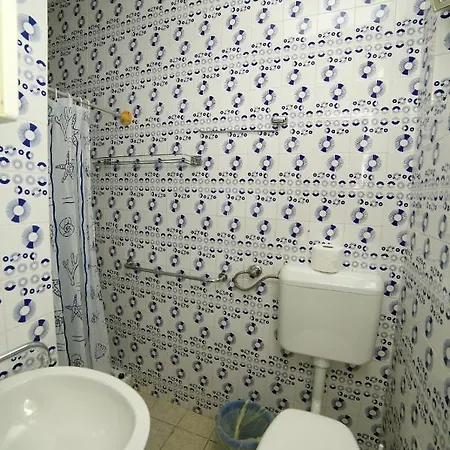 Apartman Family Friendly With A Swimming Pool Bol, Brac - 14379