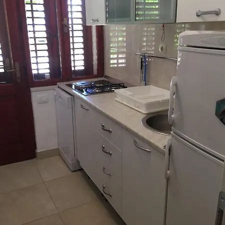 Family Friendly With A Swimming Pool Bol, Brac - 14379 Apartman *