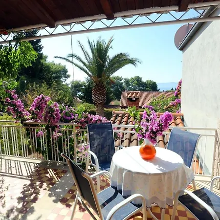 Apartman Family Friendly With A Swimming Pool Bol, Brac - 14379