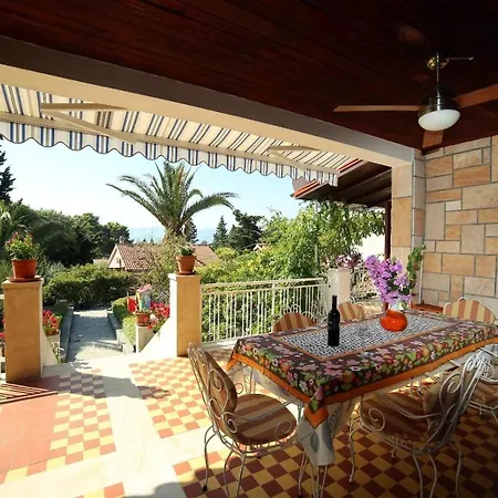 Apartman Family Friendly With A Swimming Pool Bol, Brac - 14379 Bol
