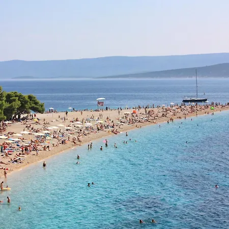 Family Friendly With A Swimming Pool Bol, Brac - 14379 Apartman Bol